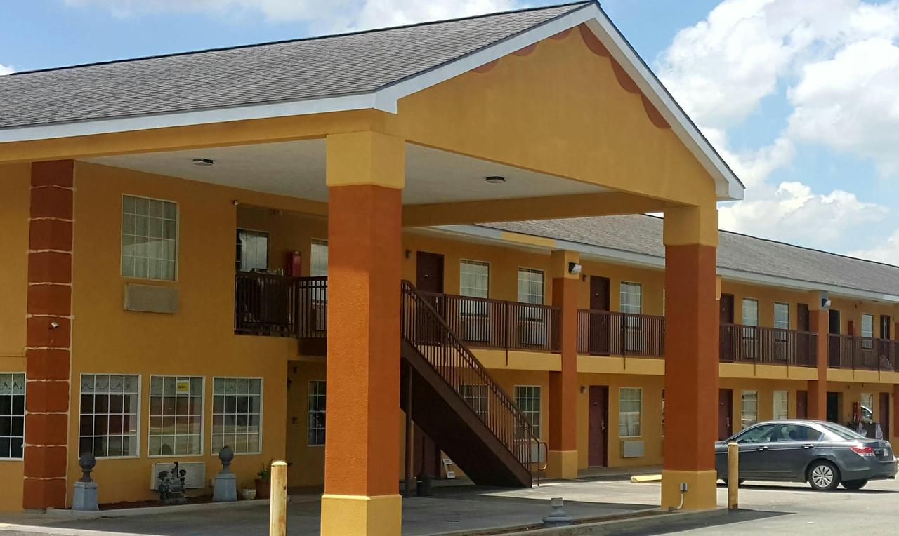 Executive Inn Pelham Exterior photo