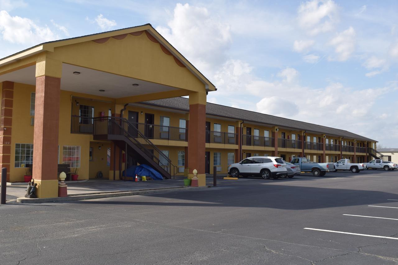 Executive Inn Pelham Exterior photo