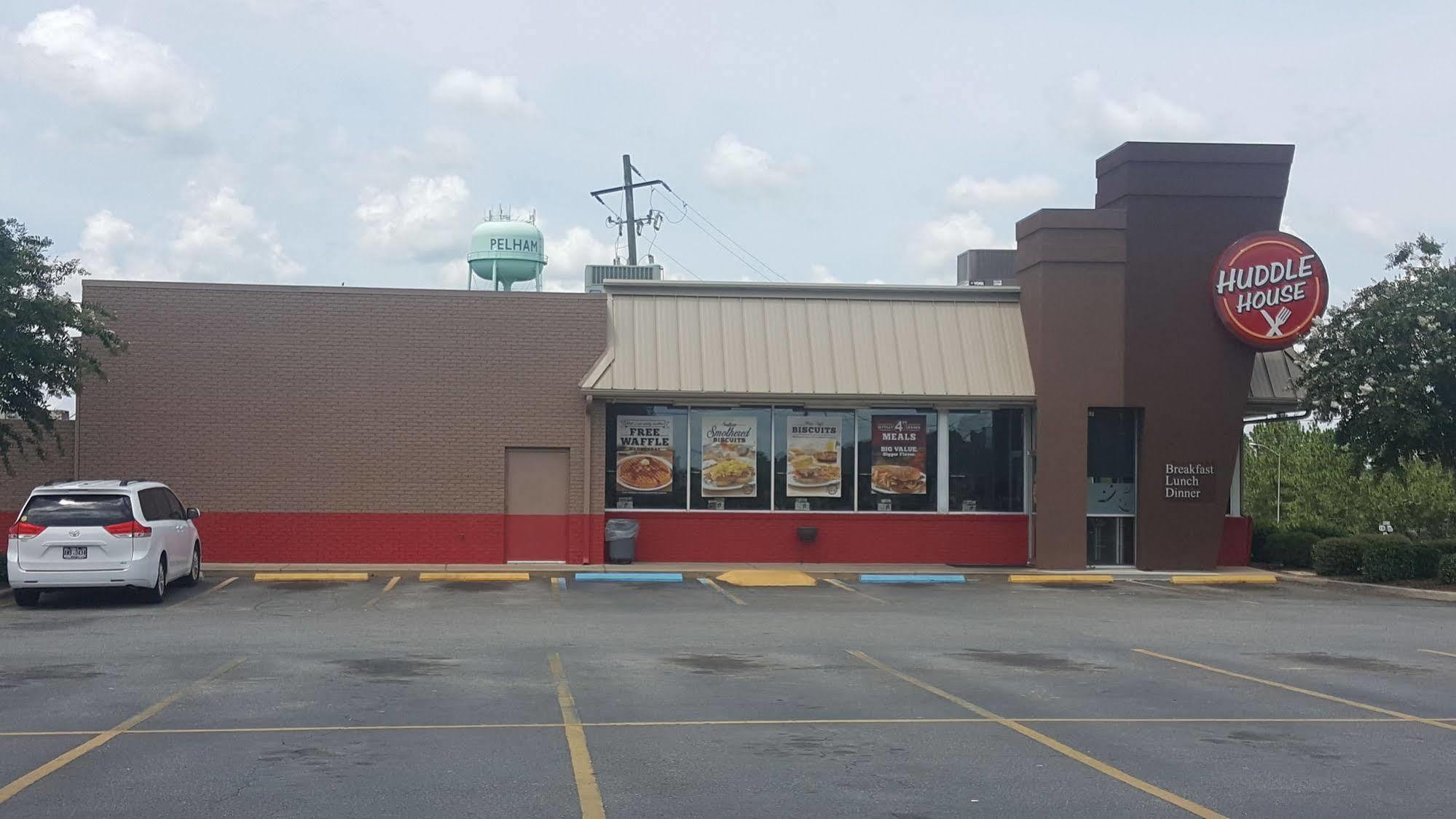 Executive Inn Pelham Exterior photo